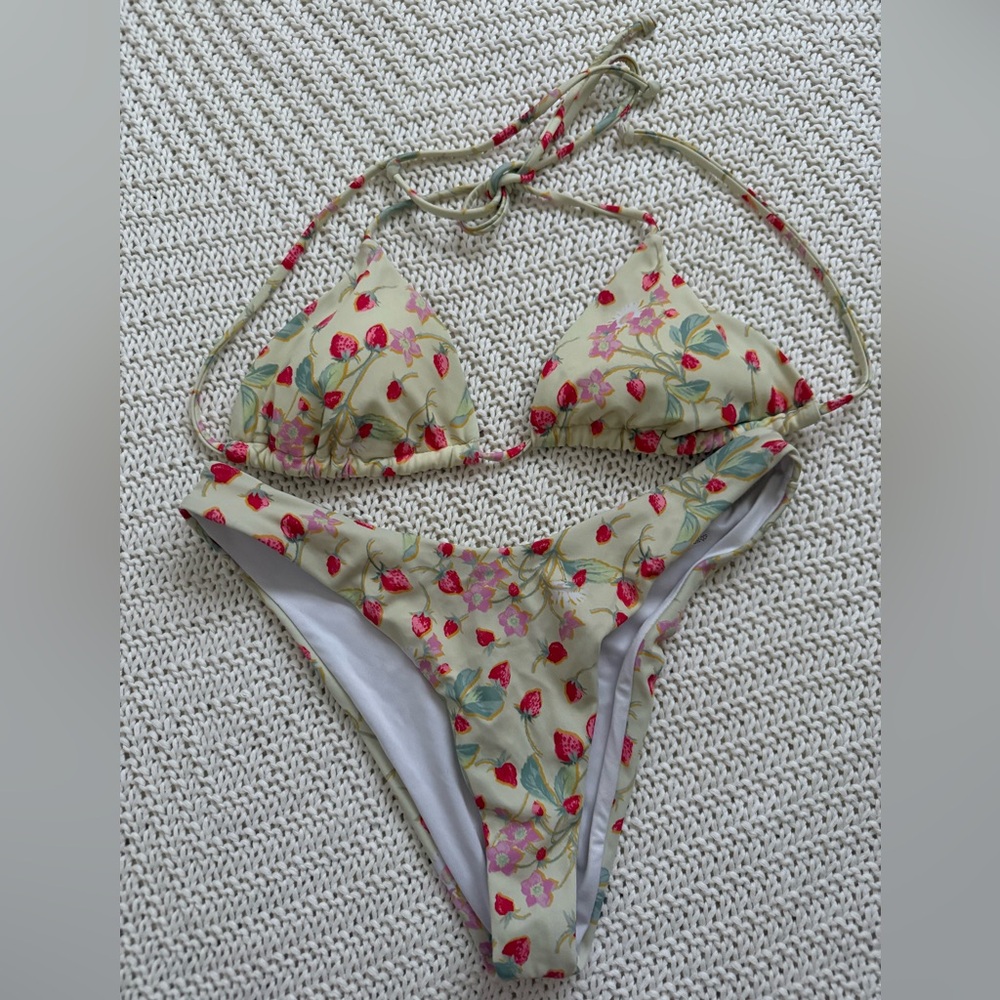 Victorias Secret Strawberry Fields Bikini